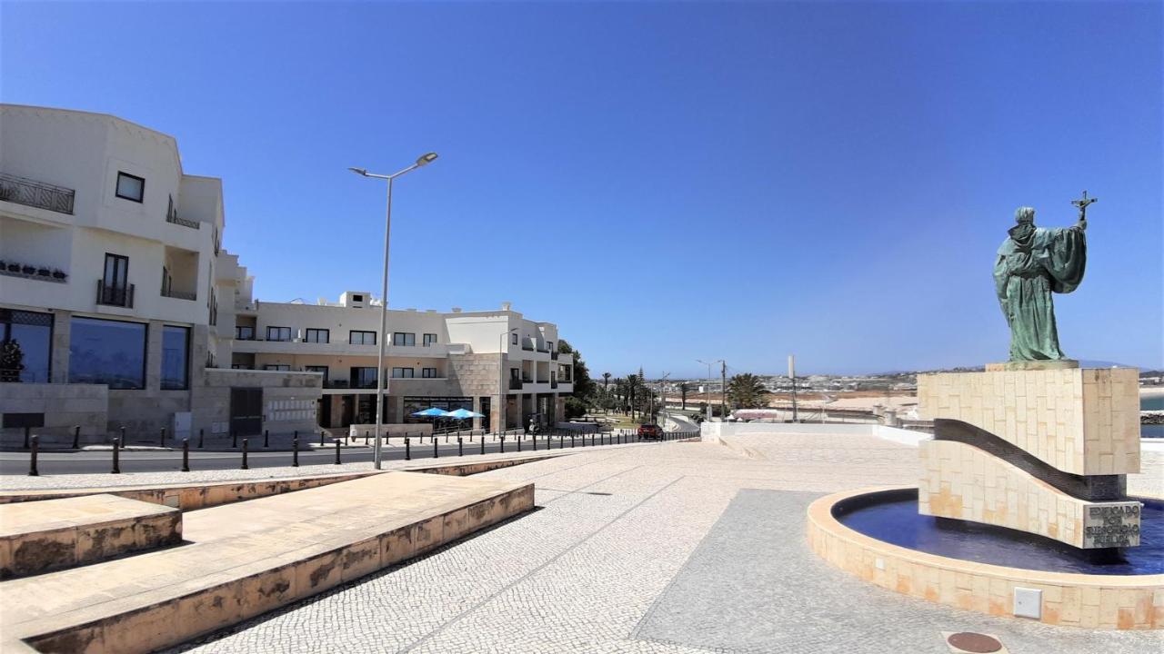 Potato Beach Apartment At Beach Front & Sea View Лагуш Экстерьер фото